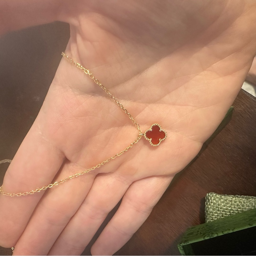 SMALL RED CLOVER NECKLACE